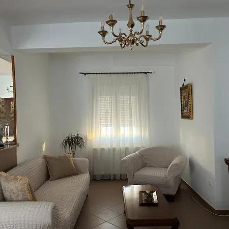 Fotini's Lägenhet *